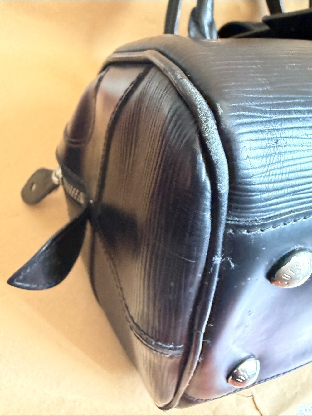 Louis Vuitton Montaigne GM Vintage Bag in Epi Leather - Picture 12 of 12